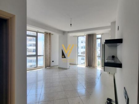 JEPET APARTAMENT 2+1+2+BLK ME QERA TE KOMUNA E PARISIT 1.300 EURO