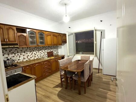 🏡 Appartamento 2+1 in Affitto a Sauk, 400 mila lek