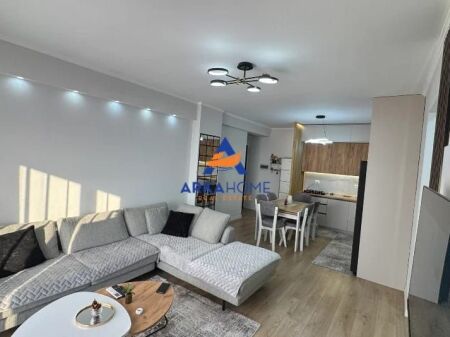 SHITET APARTAMENT 2+1+ANKES+BALLKON "BULEVARDI DONALD TRUMP" 11.000.000 LEKE