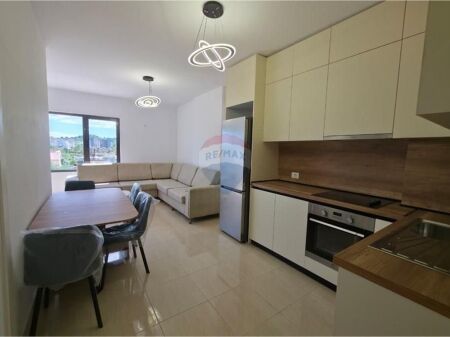 Condominio/Appartamento - In Affitto/Locazione - Casa Italia, Tirana