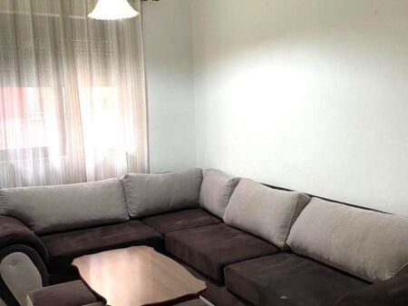  Appartamento 1+1 in affitto a Myslym Shyr, 500 mila lek