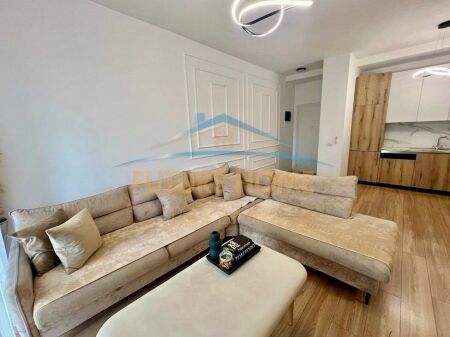 Jepet me Qira Apartament Modern 2+1+2 te Kompleksi Marga 