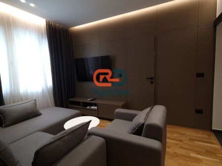 Tek Rruga E Kavajes, Jepet Me Qira Apartament 1+1, I Mobiluar Totalisht !!!