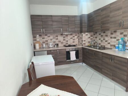 Apartament 2+1 per qera ne astir