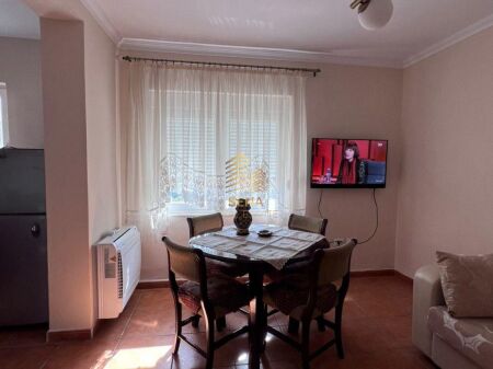 Affitto, Appartamento 2+1+balcone, Via Elbasan, 60.000 Lek/mese