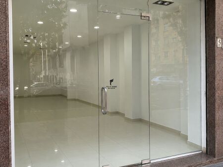 SHOP FOR RENT 40 M2 MYSLYM SHYRI 170,000 LEKE FH-81658