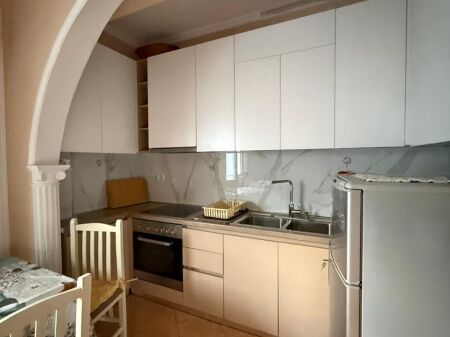 Qera | Vilë 1 + 1 | Rruga 5 Maji | 400 €/muaj