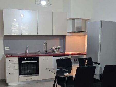 Affitto | Apartament 1 + 1 | Komuna e Parisit | 550 €/mese
