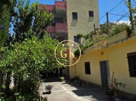  VILLA SU 3 PIANI IN VENDITA NELLA ZONA MARE; DURRES 