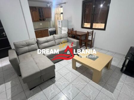 Jepet me qera Apartament 1+1 tek Komuna e Parisit prane Kristal Center ID(4219510)