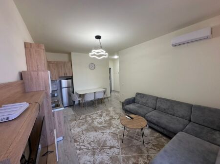  Shitet Apartament 1+1 me Post Parkingu Rruga Riza Cerova, Shkolla e Kuqe
