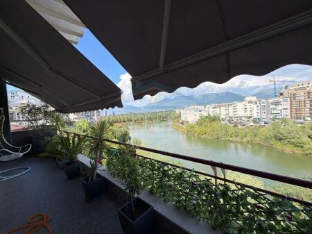 Shitet, Apartament 2+1+2, Liqeni i Thatë,Tiranë