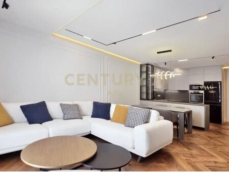 Apartament Luksoz 3+1+2 + Post Parkimi per Qira tek "Golden Residence"!