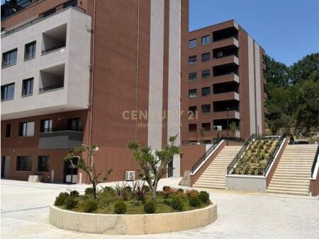 Apartment 2+1+2 for Rent with Parking Space – Xheluks Complex, Elbasan Street