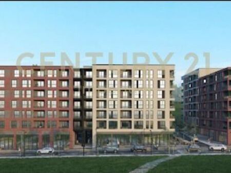 2+1 Apartment for Sale in "Ringside Residence", Paskuqan
