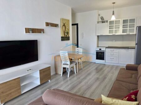 Qera ,Apartament 1+1+Post Parkimi, Kompleksi E-88, Rruga Dritan Hoxha