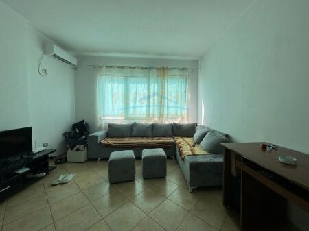 Shitet, Apartament 1+1, Unaza e Re
