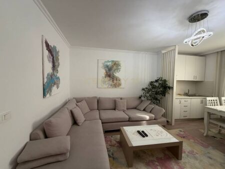VENDIAMO APPARTAMENTO 2+1 A KINOSTUDIO! 140.000 €