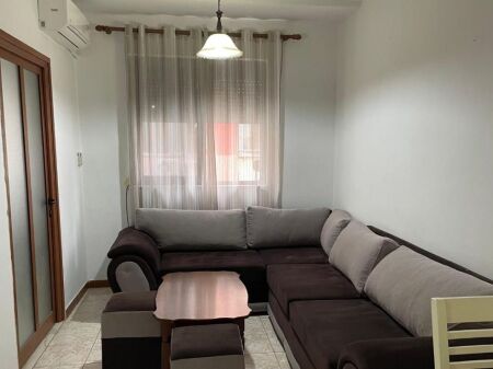 JEPET APARTAMENT ME QERA 1+1, MYSLYM SHYRI