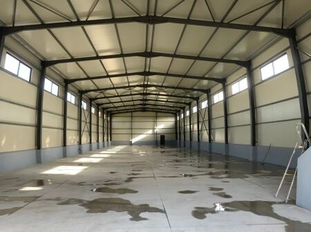 Industrial Warehouse for Sale in Shijak