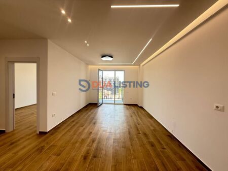 Ofrojme per shitje apartament 2+1 ne zonen e Paskuqanit tek Rezidenca Albulena.