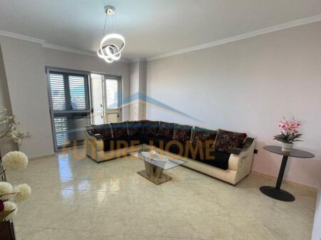 Tirana, vendo appartamento 3+1 al 2° piano, 149 m²  (Selitë)