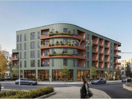 Commercial space on floor 0 by the main road in Paskuqan!
