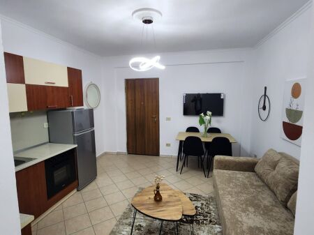 VENDESI APPARTAMENTO 1+1 FLORIDA SPIAGGIA DURRES 90000 EURO