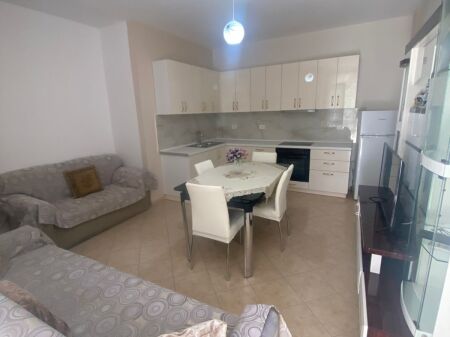 🏡 Jepet me qera kati i parë i një vile 3-katëshe, 1+1  📍Astir, Rruga Loni Grigori 💰Çmimi: 40.000 Lekë/Muaj