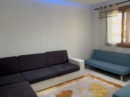 Apartament 1+1 me Qira tek Medreseja