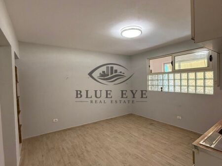 APARTAMENT ME QERA 2+1,ME KUZHINË TË VEÇUAR QENDER-DURRES