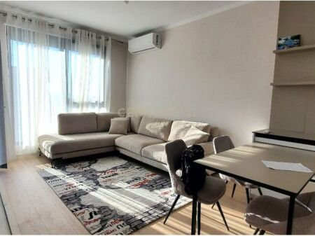 Jepet me qira apartament 2+1 në kompleksin Erli-D , Porcelan , Kinostudio