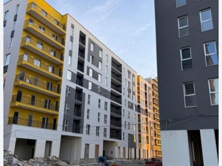  Appartamento 3+1 in Vendita a Tirana Entry 2
