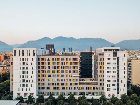 🏡 Appartamento 3+1 + 2 Posti Auto in Vendita – Square 21 📍Via Kavaja