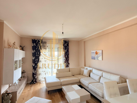 Appartamento 2+1 con Vista Mare in Vendita – Vicino al Molo, Transballkanike, Vlora