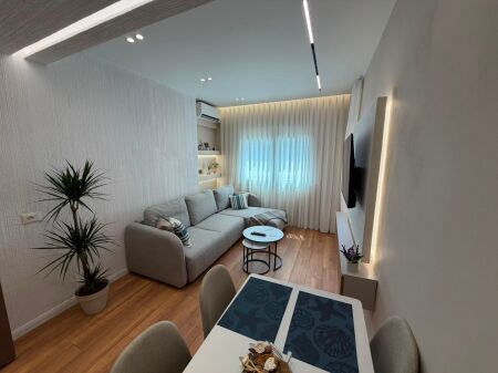 Appartamento 1+1 in vendita a Pazari i Ri, Centro, Piazza Skenderbej.