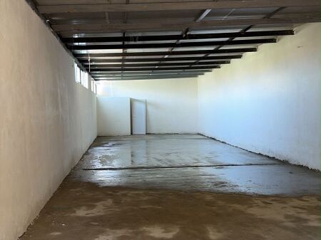 SHOP FOR RENT, NEAR TOP CHANEL
