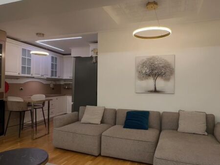 Shitet apartament duplex 3+1+3 tek Rezidenca Kodra e Diellit 2 .