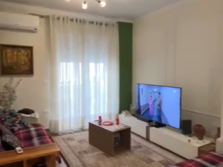Shitet Apartament 2+1+2+ Verande Liqeni i Thate !