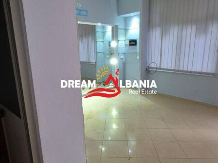 Shop for sale on Kongresi Manastirit Street near Pediatrics in Tirana (ID 4171553)