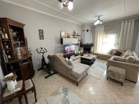 Rent, Apartment 2+1+Parking Space, Siri Kodra Street, Tirana.