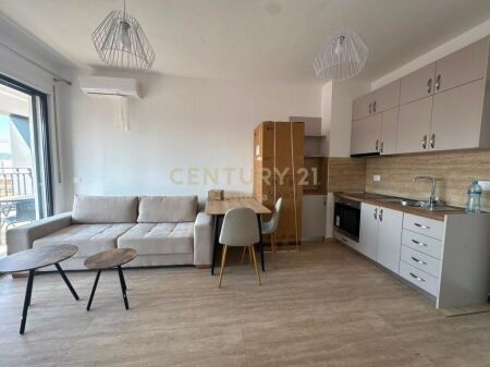 Apartment 1+1 for rent at Bulevardi i Ri 450 € /Month