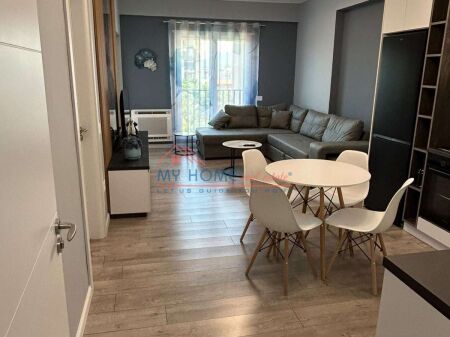 Apartament 2+1 me qera tek rruga e Barrikadave ne Tirane