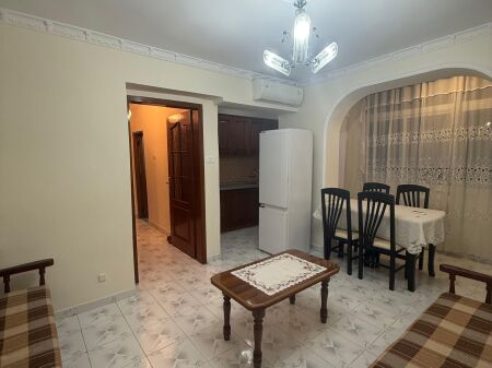 RRUGA DIBRES PRANE SHKOLLES BASHKUAR JEPET ME QERA – Apartament 1+1  Vendndodhja: Rruga e Dibrës, pranë Komisariatit Nr. 4  Kati: 2 (Pallat ekzistues)