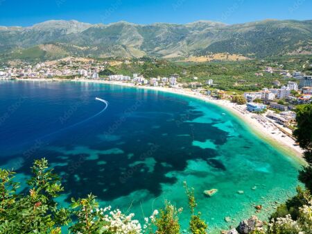 Himare , Shitet apartament 2+1