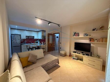 Shitet, Apartament 1+1+ Post Parkimi, Unaza e Re