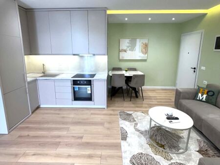 shitet apartament 2+1, ne rrugen myslym shyri