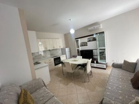Apartament 1+1 per qera ne Astir !