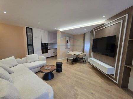 Affitto, Appartamento 2+1+2, Via Durazzo, Tirana UNA71366