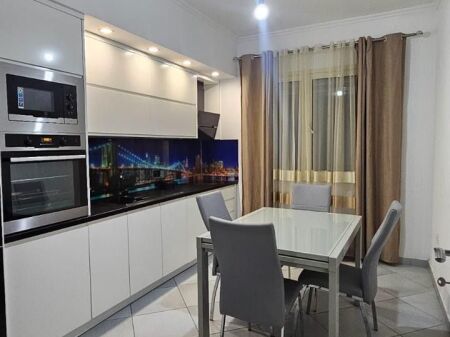 Apartament 1+- me qira prane Delijorgjit
